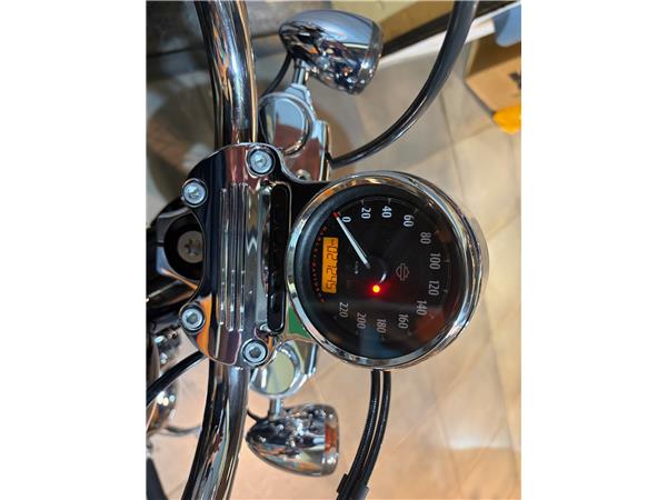 2016 HARLEY-DAVIDSON SEVENTY TWO