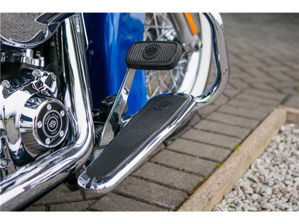 2017 Harley-Davidson Softail Deluxe