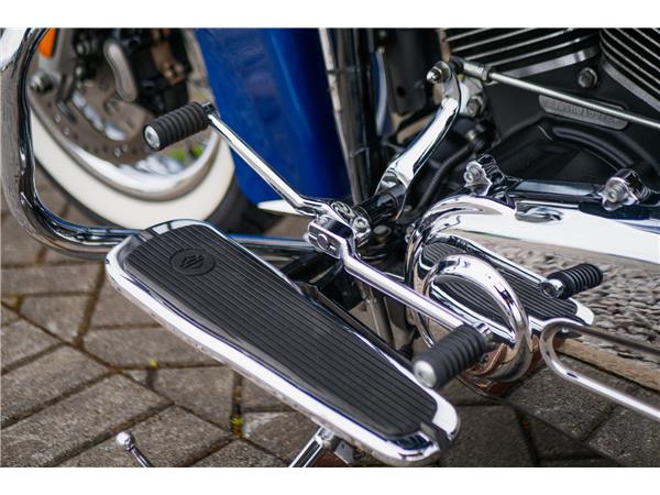 2017 Harley-Davidson Softail Deluxe