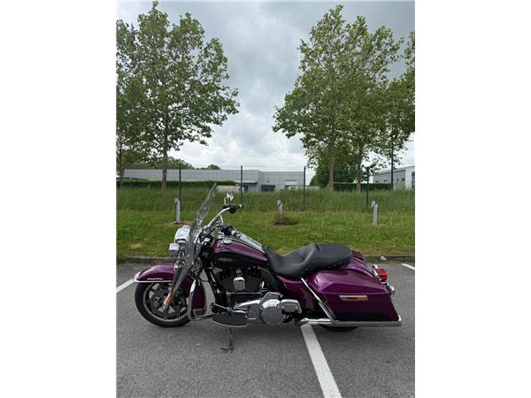 2016 HARLEY-DAVIDSON ROAD KING