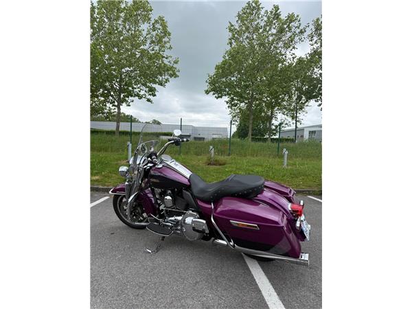 2016 HARLEY-DAVIDSON ROAD KING