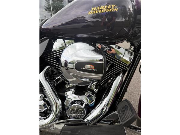 2016 HARLEY-DAVIDSON ROAD KING
