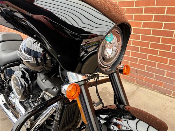 2018 HARLEY-DAVIDSON SOFTAIL FLSB SPORT GLIDE