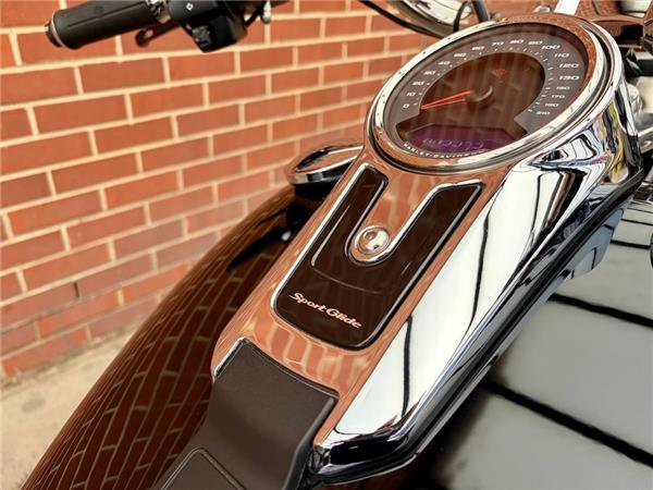 2018 HARLEY-DAVIDSON SOFTAIL FLSB SPORT GLIDE