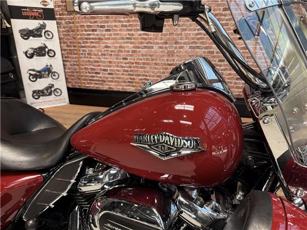 2020 HARLEY-DAVIDSON ROAD KING