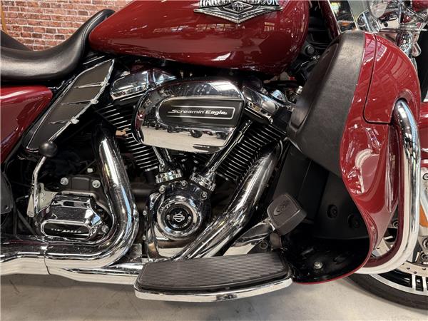 2020 HARLEY-DAVIDSON ROAD KING