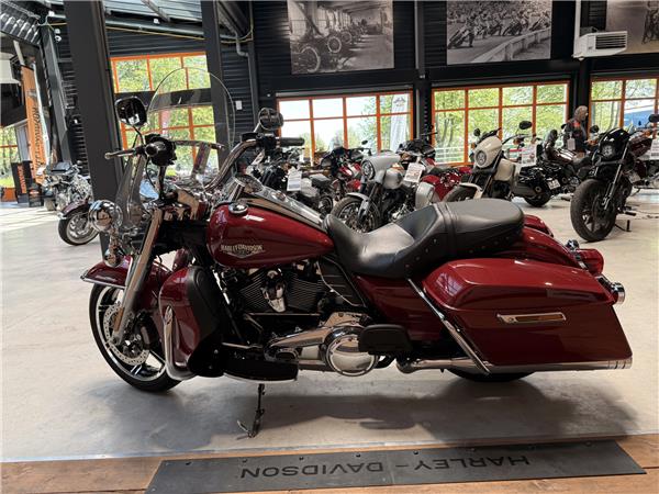 2020 HARLEY-DAVIDSON ROAD KING