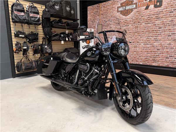 2022 HARLEY-DAVIDSON ROAD KING