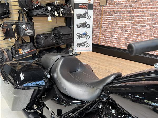2022 HARLEY-DAVIDSON ROAD KING