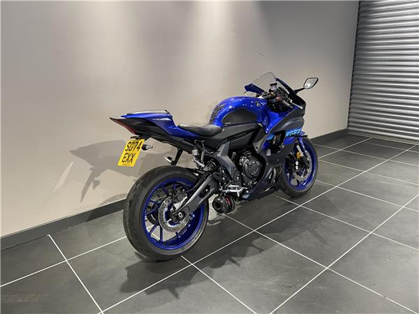 2024 Yamaha R7