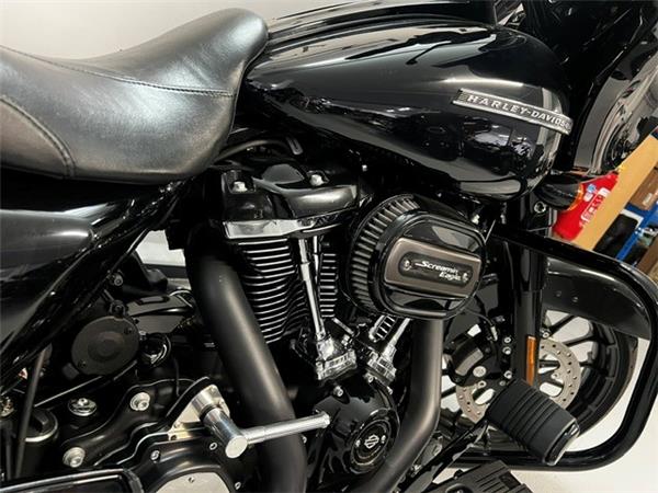 2019 HARLEY-DAVIDSON STREET GLIDE