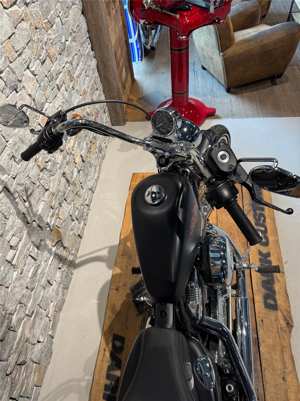 2014 harley-davidson XL 1200 V - Seventy Two