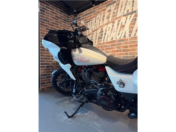 2024 harley-davidson FLTRXSTSE Road Glide 121 CVO