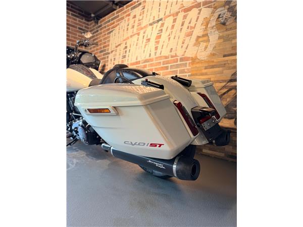 2024 harley-davidson FLTRXSTSE Road Glide 121 CVO