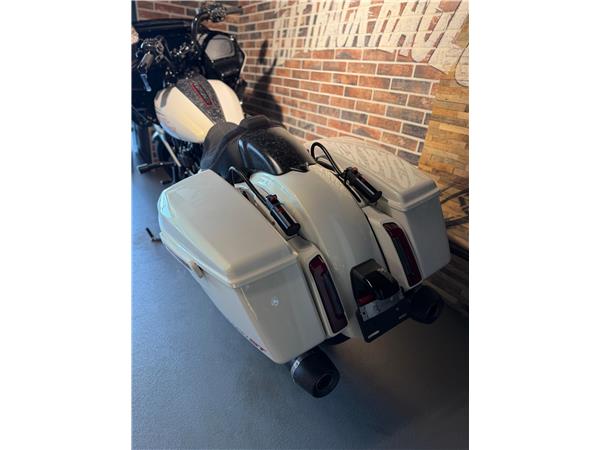2024 harley-davidson FLTRXSTSE Road Glide 121 CVO