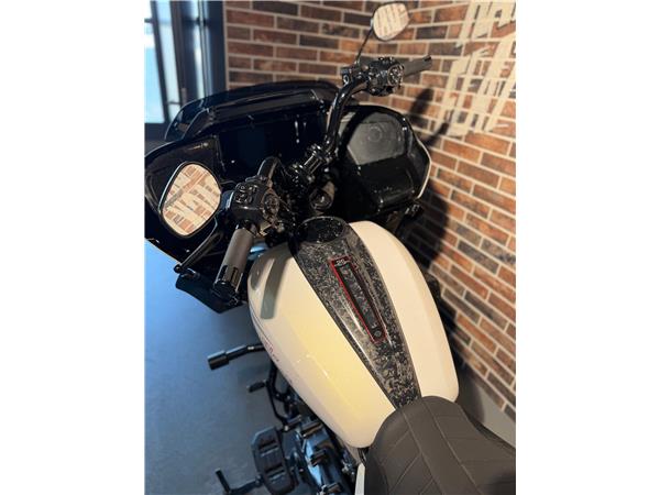 2024 harley-davidson FLTRXSTSE Road Glide 121 CVO