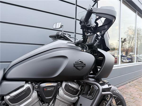 RA1250S PAN AMERICA Special Schwarz Matt