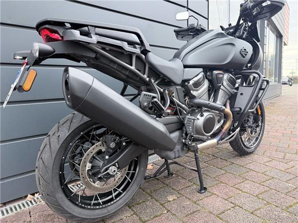 RA1250S PAN AMERICA Special Schwarz Matt