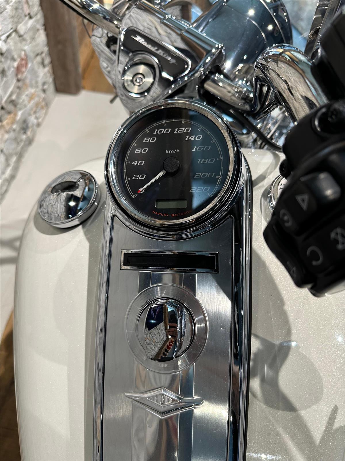 2018 harley-davidson FLHR Road King 107 ABS