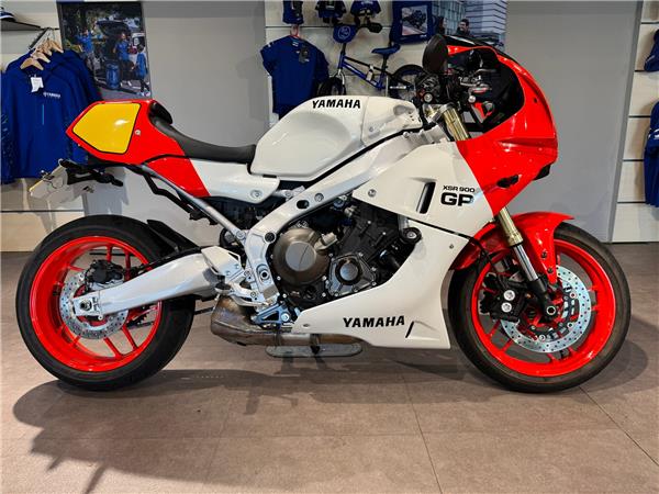 2025 YAMAHA XSR900 GP