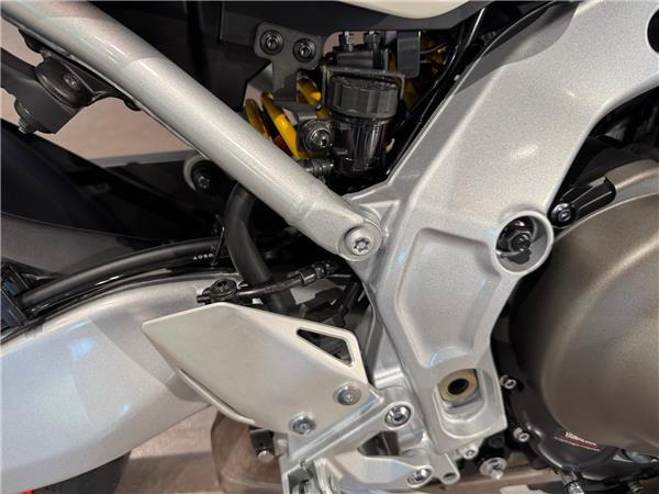 2025 YAMAHA XSR900 GP