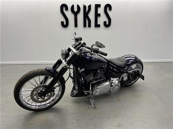 2015 Harley-Davidson Breakout