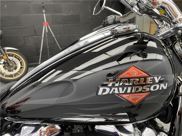 2025 Harley-Davidson Breakout