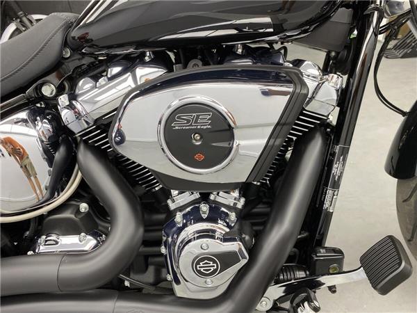 2025 Harley-Davidson Breakout