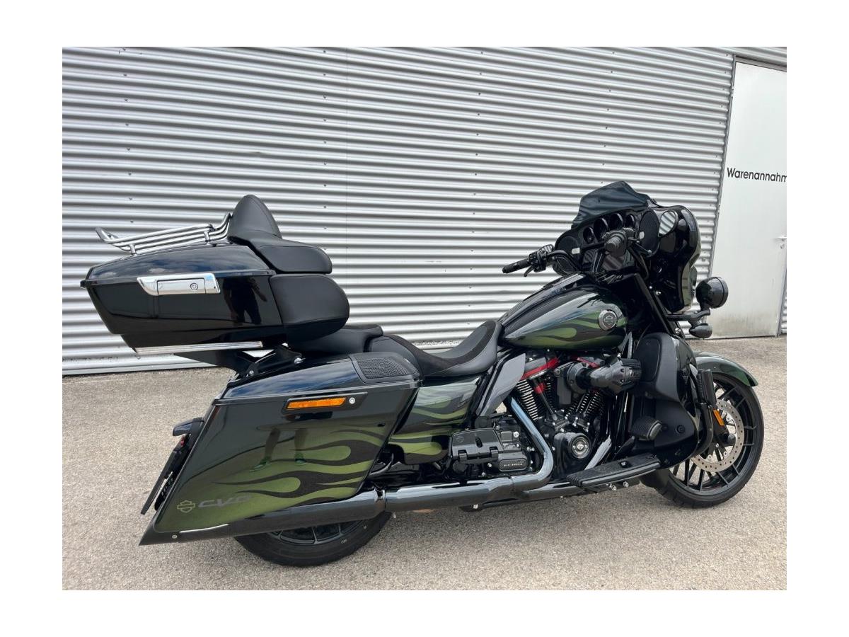 2022 Harley-Davidson CVO Street Glide FLHXSE