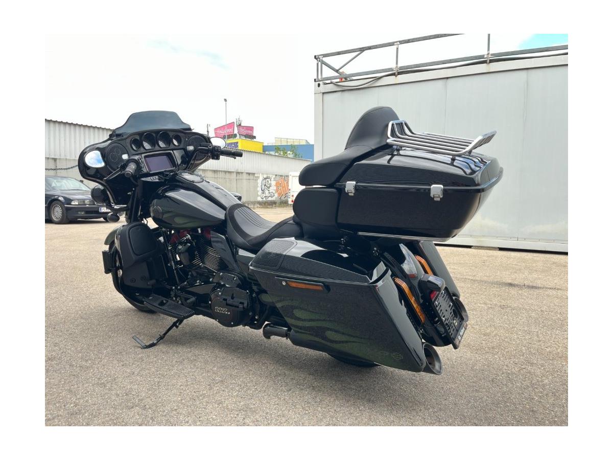 2022 Harley-Davidson CVO Street Glide FLHXSE