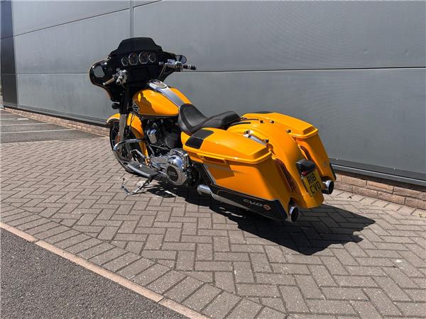 2022 HARLEY-DAVIDSON CVO FLHXSE STREET GLIDE