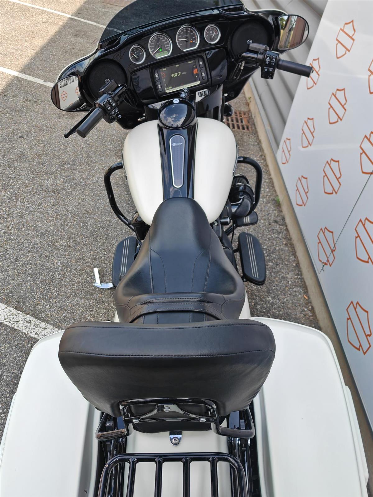2018 HARLEY-DAVIDSON STREET GLIDE