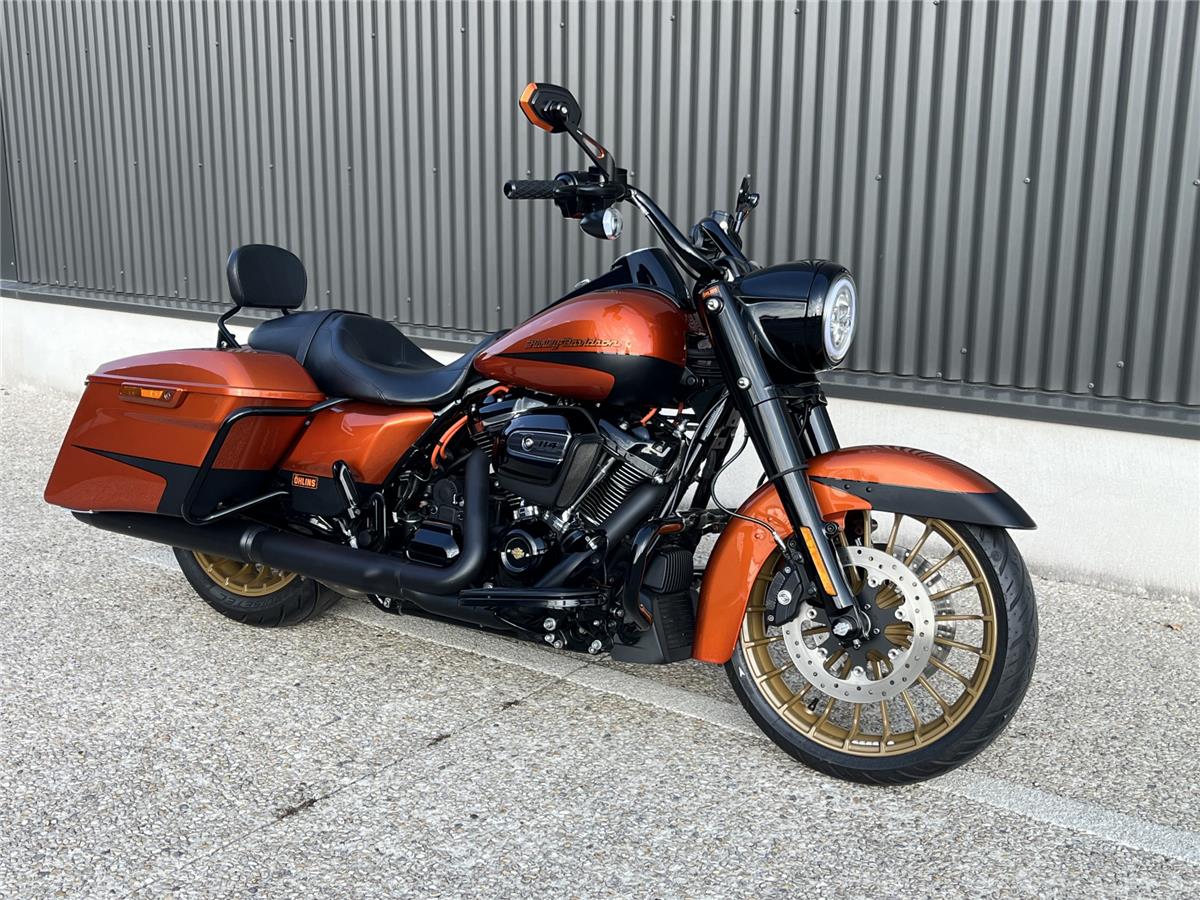 2018 HARLEY-DAVIDSON ROAD KING