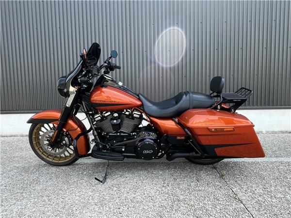 2018 HARLEY-DAVIDSON ROAD KING