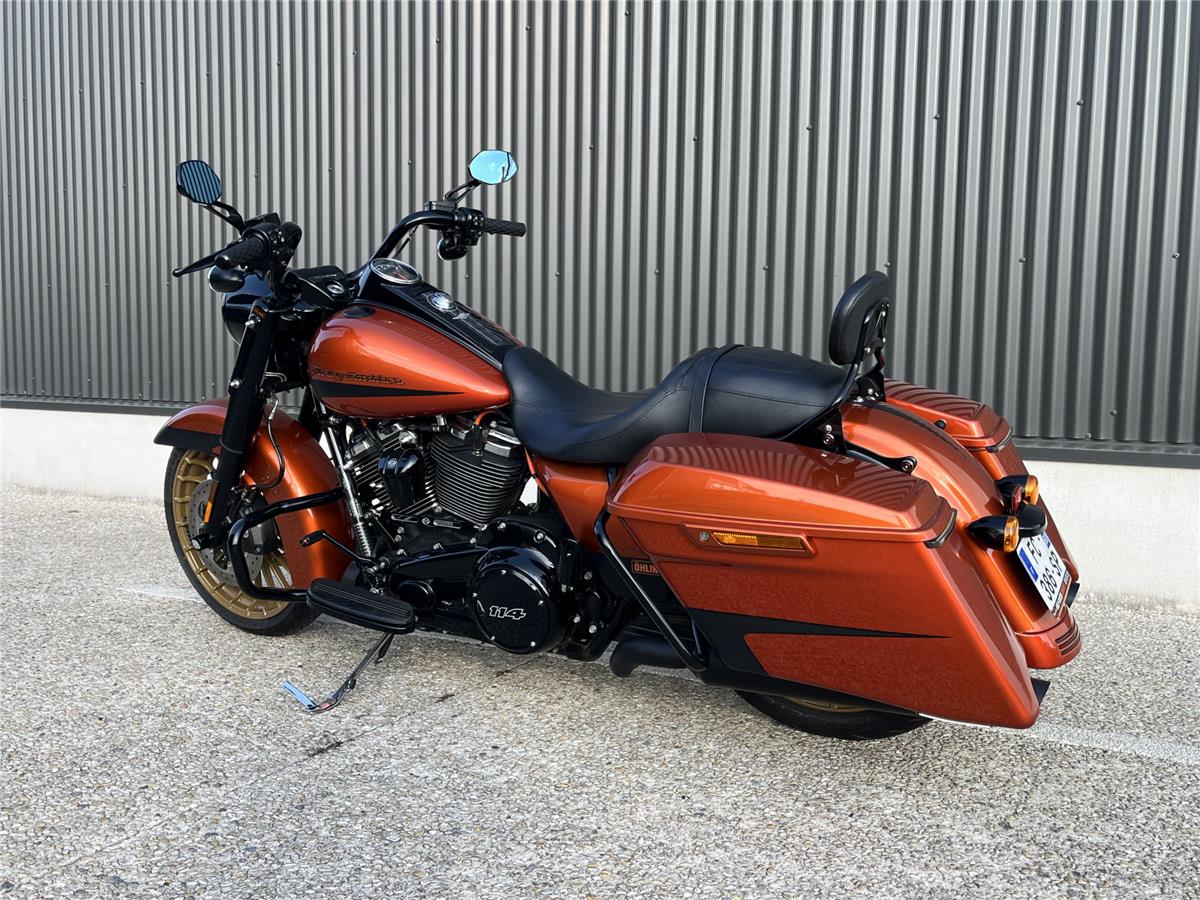 2018 HARLEY-DAVIDSON ROAD KING