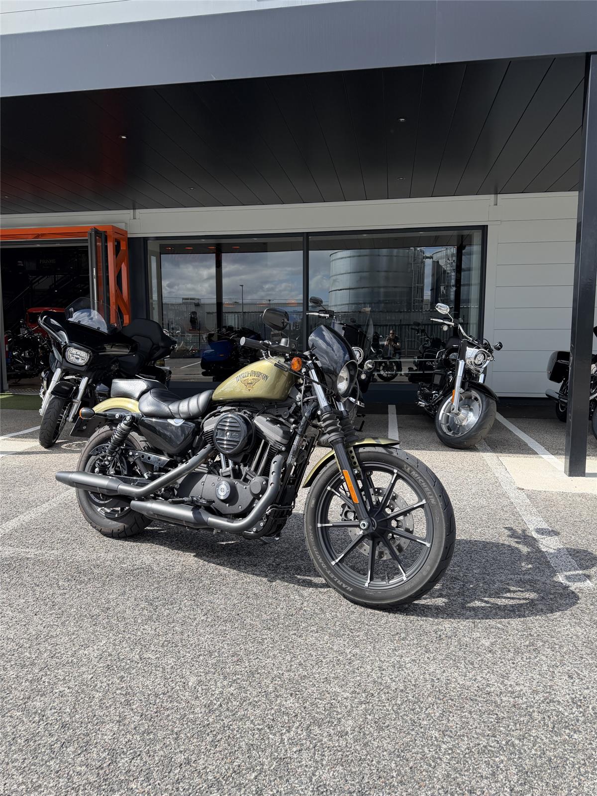 2016 HARLEY-DAVIDSON SPORTSTER 883
