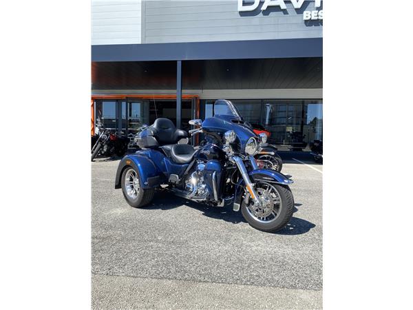 2014 HARLEY-DAVIDSON TRI GLIDE