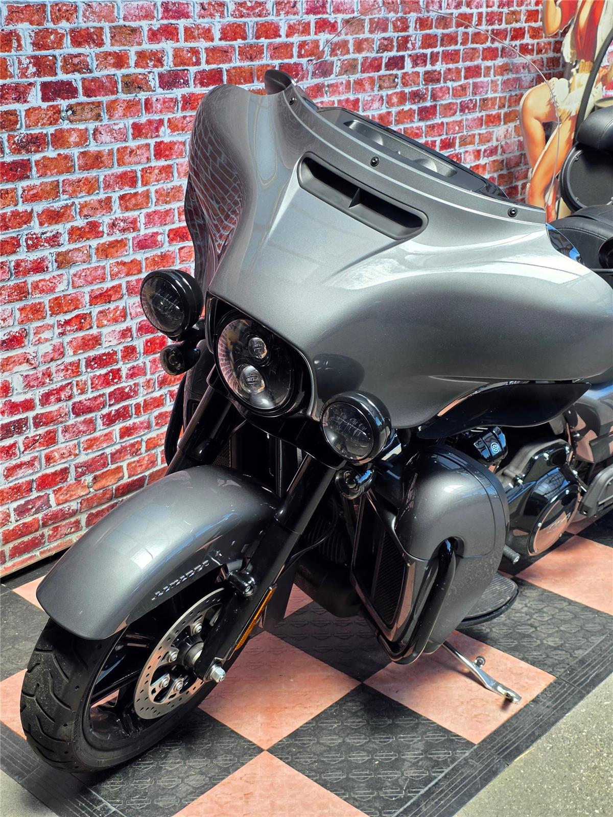 2021 harley-davidson FLHTK Electra Glide Ultra Limited Black Finish114