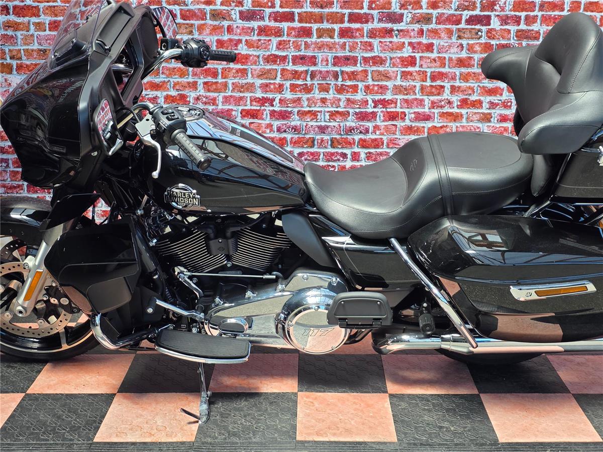 2025 harley-davidson FLHXU