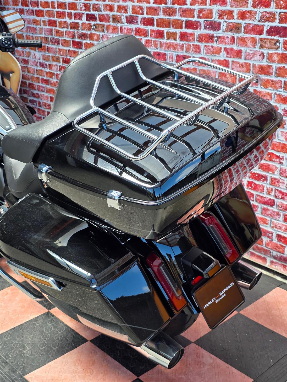 2025 harley-davidson FLHXU