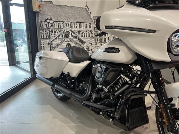 2025 HARLEY-DAVIDSON STREET GLIDE