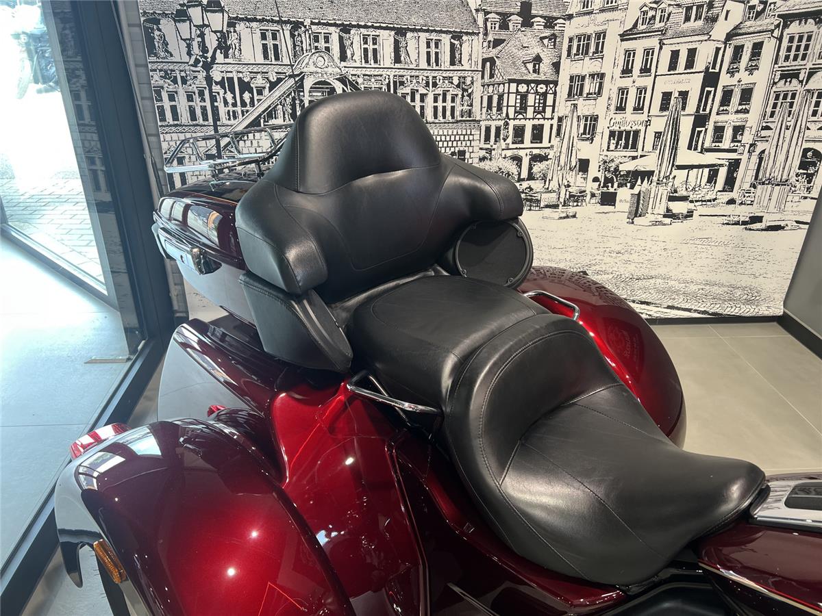 2015 HARLEY-DAVIDSON TRI GLIDE