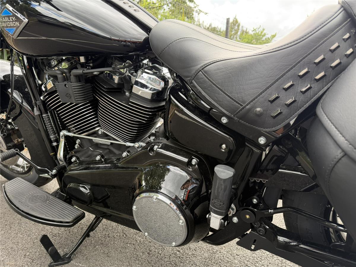 2025 HARLEY-DAVIDSON HERITAGE