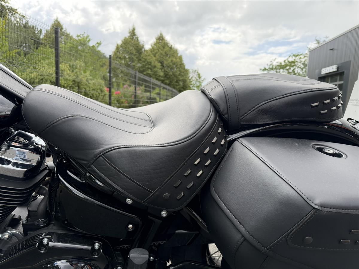 2025 HARLEY-DAVIDSON HERITAGE