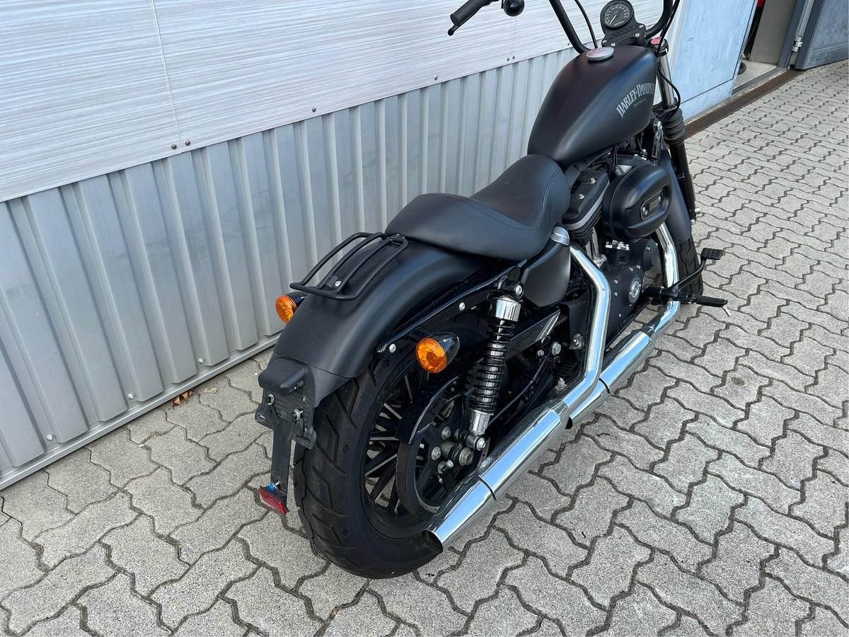 Iron 883 