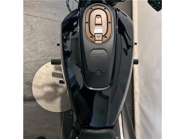 HARLEY-DAVIDSON SPORTSTER S 