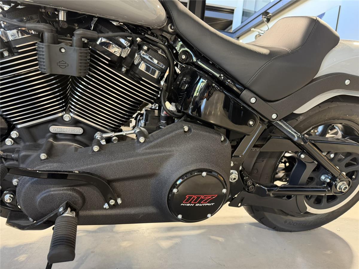 2025 HARLEY-DAVIDSON LOW RIDER