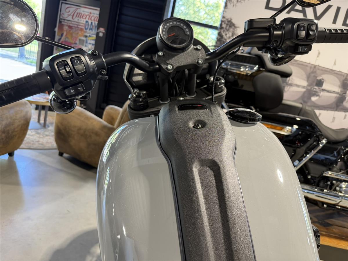 2025 HARLEY-DAVIDSON LOW RIDER