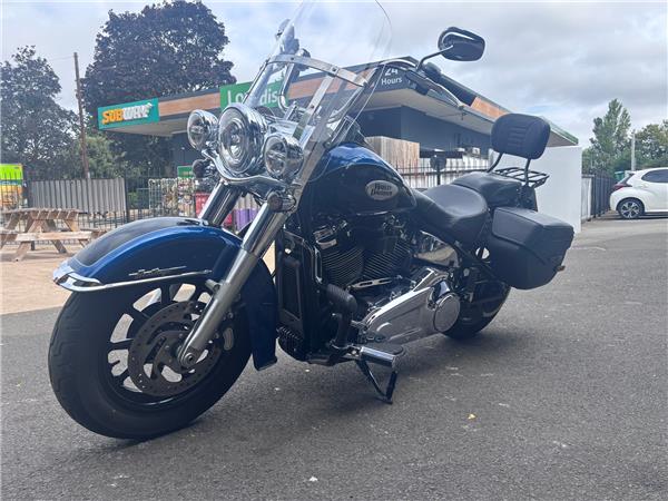 2022 HARLEY-DAVIDSON SOFTAIL FLHC HERITAGE CLASSIC