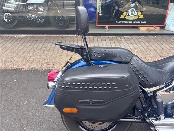 2022 HARLEY-DAVIDSON SOFTAIL FLHC HERITAGE CLASSIC